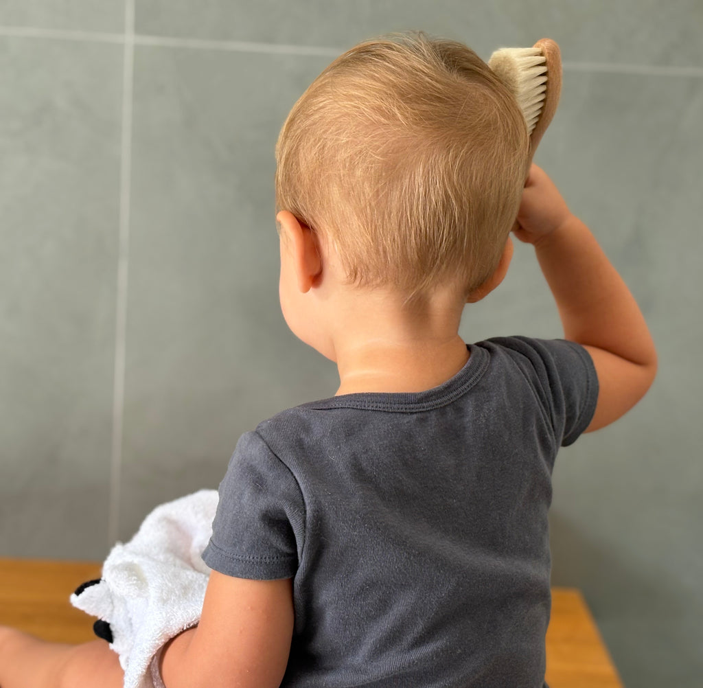 Brosse à cheveux bébé